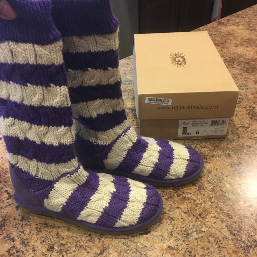 EUC!!!!! Cable knit Uggs